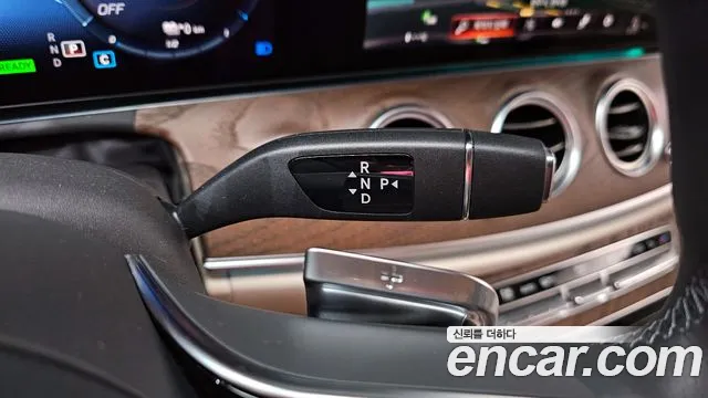 2023 Mercedes-Benz E-Class W213 E300e 4MATIC Exclusive Sold VIN W1KZF5EB5PB112326 – dashboard
