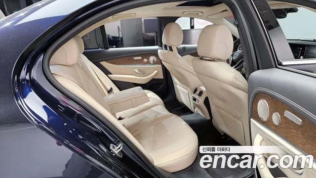 2023 Mercedes-Benz E-Class W213 E300e 4MATIC Exclusive Sold VIN W1KZF5EB5PB112326 – photo 16