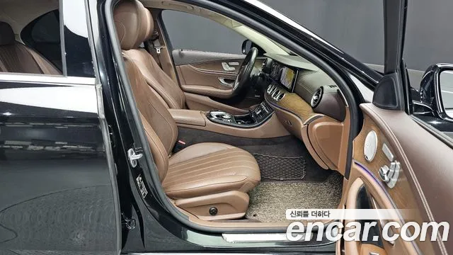 2020 Mercedes-Benz E-Class W213 E300e 4MATIC Exclusive Sold VIN W1KZF5EB7LA772528 – photo 38