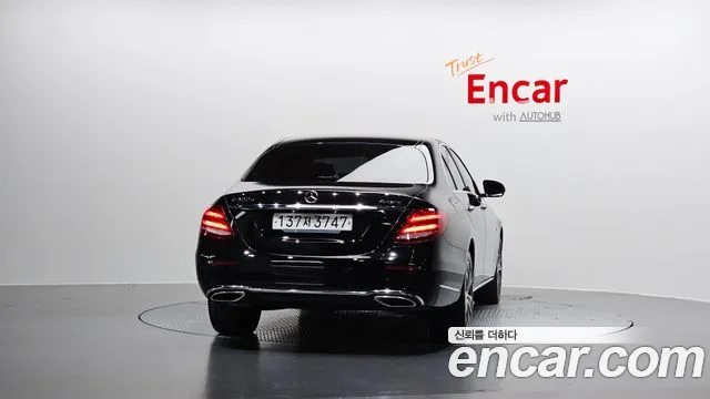 2020 Mercedes-Benz E-Class W213 E300e 4MATIC Exclusive Sold VIN W1KZF5EB8LA812597 – photo 12