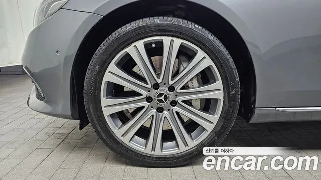 2020 Mercedes-Benz E-Class W213 E450 4MATIC Exclusive Sold VIN W1KZF6JB6LA819429 – interior seats
