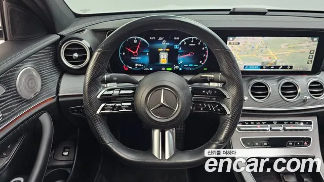2021 Mercedes-Benz E-Class W213 E350 4MATIC AMG Line Sold VIN W1KZF8GB0MA935665 – side profile