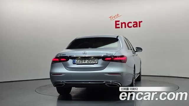 2022 Mercedes-Benz E-Class W213 E350 4MATIC Avantgarde Sold VIN W1KZF8GB1NB051813 – engine bay 2022 Mercedes-Benz E-Class W213 E350 4MATIC Avantgarde Sold VIN W1KZF8GB1NB051813 – engine bay