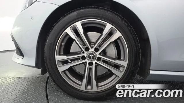 2022 Mercedes-Benz E-Class W213 E350 4MATIC Avantgarde Sold VIN W1KZF8GB1NB051813 – undercarriage 2022 Mercedes-Benz E-Class W213 E350 4MATIC Avantgarde Sold VIN W1KZF8GB1NB051813 – undercarriage