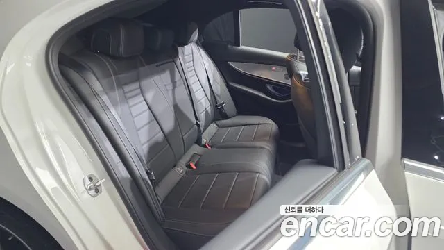 2021 Mercedes-Benz E-Class W213 E350 4MATIC Avantgarde Sold VIN W1KZF8GB2MA969977 – photo 14 2021 Mercedes-Benz E-Class W213 E350 4MATIC Avantgarde Sold VIN W1KZF8GB2MA969977 – photo 14
