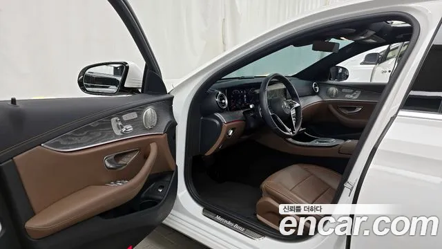 2022 Mercedes-Benz E-Class W213 E350 4MATIC Avantgarde Sold VIN W1KZF8GB2NB039038 – dashboard