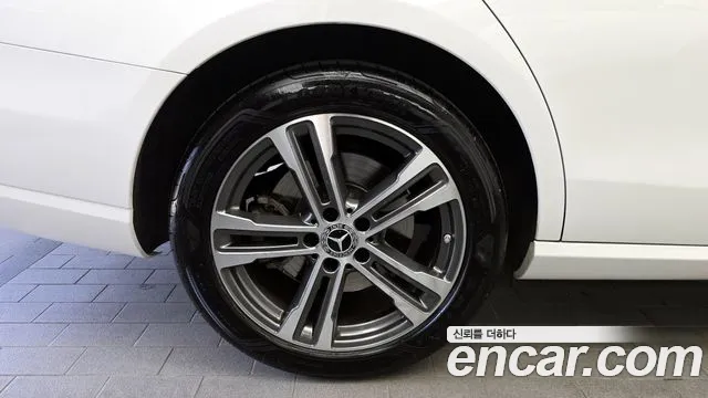 2022 Mercedes-Benz E-Class W213 E350 4MATIC Avantgarde Sold VIN W1KZF8GB2NB039038 – odometer reading