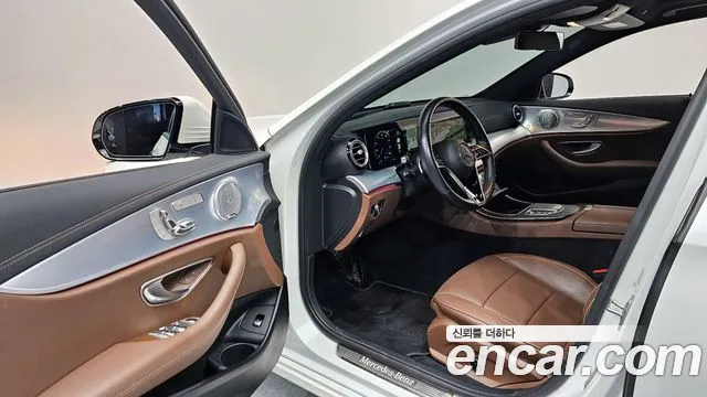 2021 Mercedes-Benz E-Class W213 E350 4MATIC Avantgarde Sold VIN W1KZF8GB6MA916814 – engine bay