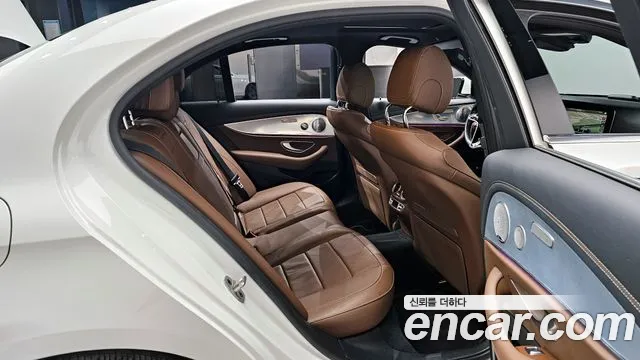 2021 Mercedes-Benz E-Class W213 E350 4MATIC Avantgarde Sold VIN W1KZF8GB6MA916814 – photo 11