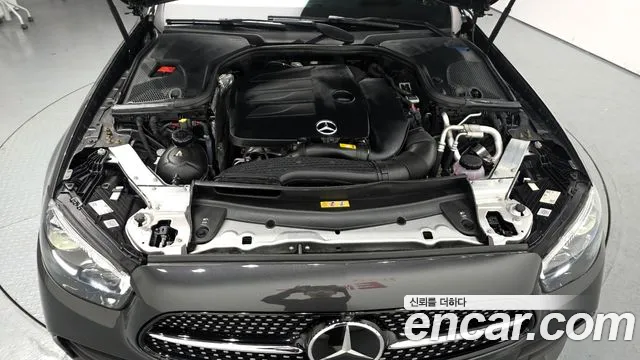 2022 Mercedes-Benz E-Class W213 E350 4MATIC AMG Line Sold VIN W1KZF8GB6NB054996 – interior seats