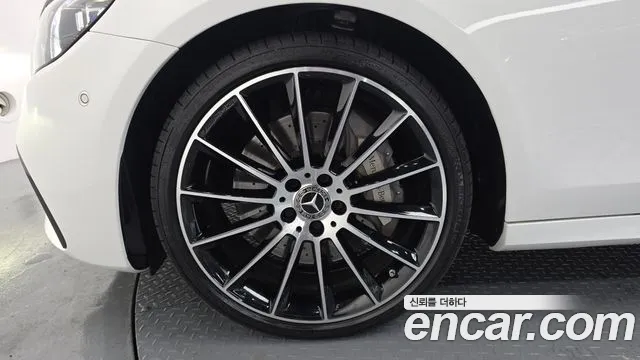 2023 Mercedes-Benz E-Class W213 E350 4MATIC AMG Line Sold VIN W1KZF8GB7PB171005 – interior seats