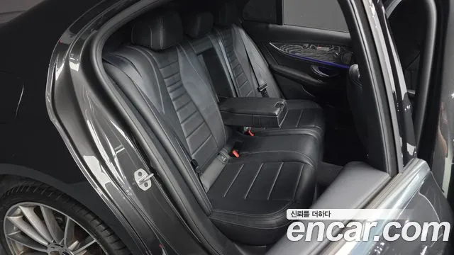 2021 Mercedes-Benz E-Class W213 E350 4MATIC AMG Line Sold VIN W1KZF8GB8MA948390 – interior seats