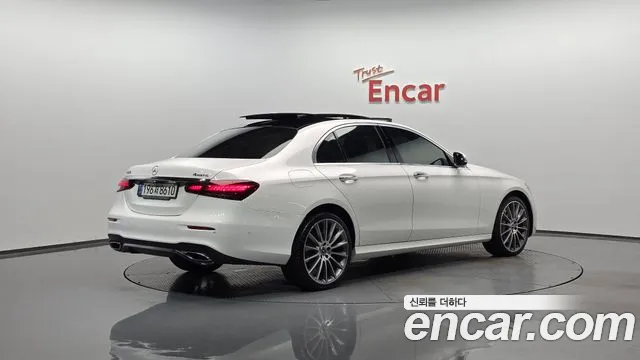 2022 Mercedes-Benz E-Class W213 E350 4MATIC AMG Line Sold VIN W1KZF8GB8NB015682 – side profile