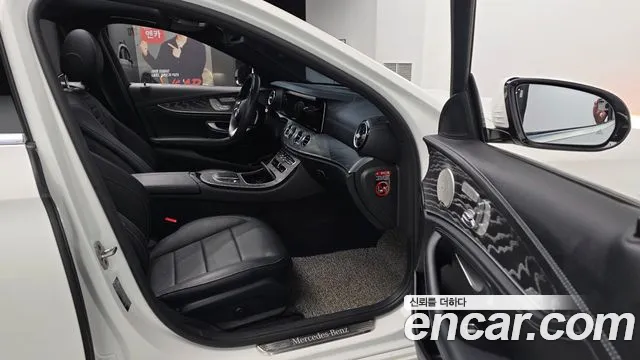 2022 Mercedes-Benz E-Class W213 E350 4MATIC AMG Line Sold VIN W1KZF8GB8NB015682 – dashboard