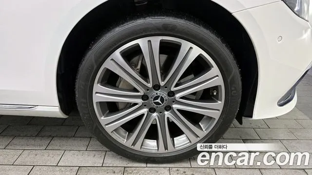 2023 Mercedes-Benz E-Class W213 E350 4MATIC Exclusive Sold VIN W1KZF8GBXPB113406 – trunk area