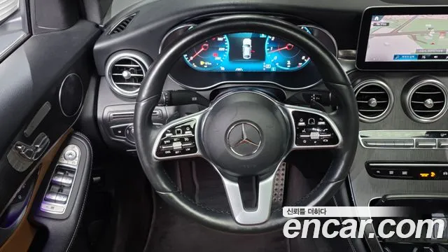2020 Mercedes-Benz GLC-Class X253 GCL300 4MATIC Coupe Sold VIN W1N0J8EB2LF760866 – side profile