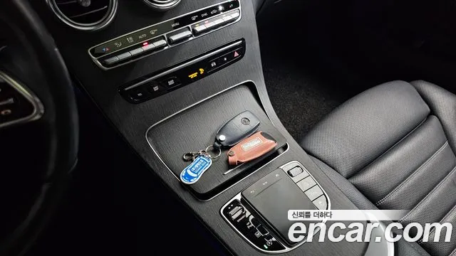2023 Mercedes-Benz GLC-Class X253 GCL300 4MATIC Coupe Sold VIN W1N0J8EBXPG150195 – interior seats