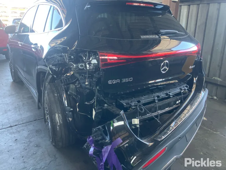 2023 Mercedes-Benz EQA Damaged VIN W1N2437122J041064 – undercarriage