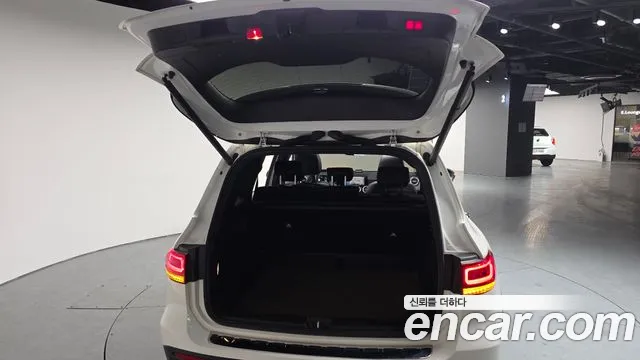 2021 Mercedes-Benz GLB-Class X247 GLB220 Sold VIN W1N4M4EB0MW104040 – interior seats 2021 Mercedes-Benz GLB-Class X247 GLB220 Sold VIN W1N4M4EB0MW104040 – interior seats