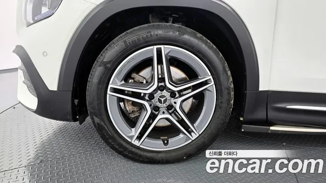 2021 Mercedes-Benz GLB-Class X247 GLB250 4MATIC Sold VIN W1N4M4HB3MW082403 – interior seats