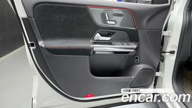 2021 Mercedes-Benz GLA-Class H247 GLA250 4MATIC Sold VIN W1N4N4HB3MJ280585 – interior seats