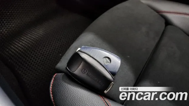 2024 Mercedes-Benz EQB X243 EQB300 4MATIC AMG Line Sold VIN W1N9M0JB6RN076388 – interior seats