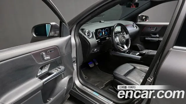 2022 Mercedes-Benz EQA H243 EQA250 AMG Package Plus Sold VIN W1N9N0BB1NJ020484 – interior seats