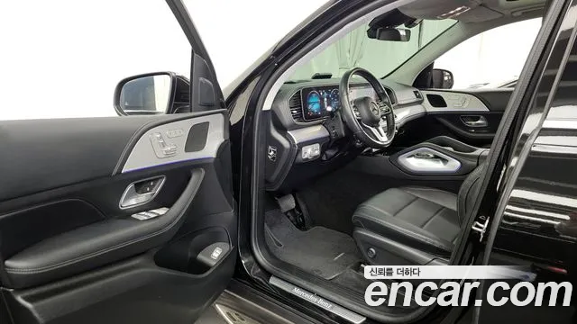 2021 Mercedes-Benz GLE-Class W167 GLE300d 4MATIC Sold VIN W1NFB1KB5MA310971 – interior seats
