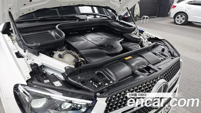 2025 Mercedes-Benz GLE-Class W167 GLE450 4MATIC Sold VIN W1NFB5KB7SB339323 – trunk area