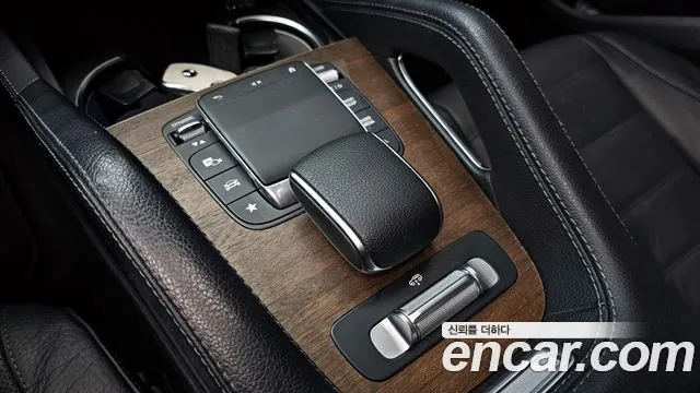 2021 Mercedes-Benz GLS-Class X167 GLS400d 4MATIC Sold VIN W1NFF2DE4MA327911 – interior seats