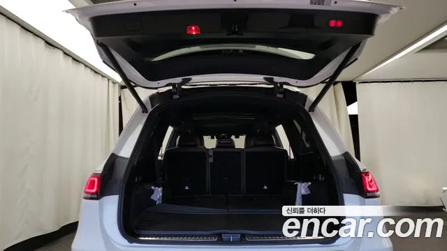 2022 Mercedes-Benz GLS-Class X167 GLS400d 4MATIC Sold VIN W1NFF2DE9NA737900 – interior seats