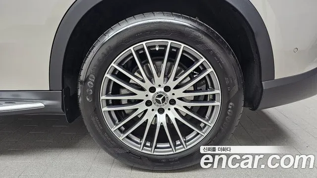 2024 Mercedes-Benz GLC-Class X254 GLC220 d 4MATIC Sold VIN W1NKM0FB9RF159446 – exterior detail