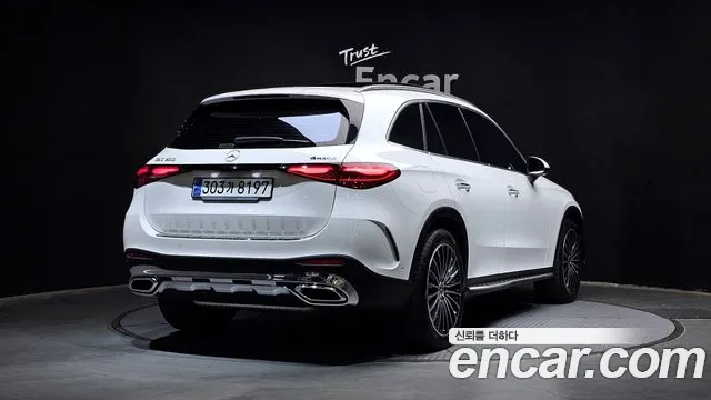 2024 Mercedes-Benz GLC-Class X254 GLC300 4MATIC AMG Line Sold VIN W1NKM4HB6RF074911 – interior seats