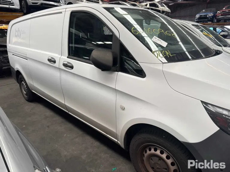 2022 Mercedes-Benz Vito Damaged VIN W1V44760523917852 – trunk area