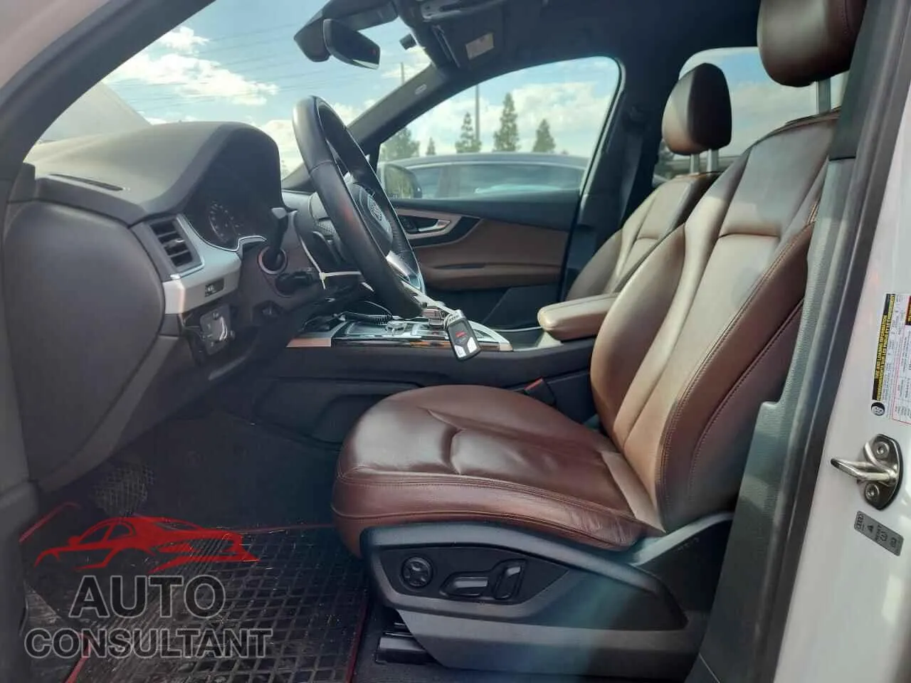 2019 AUDI Q7 Damaged VIN WA1AHAF7XKD016526 – exterior detail