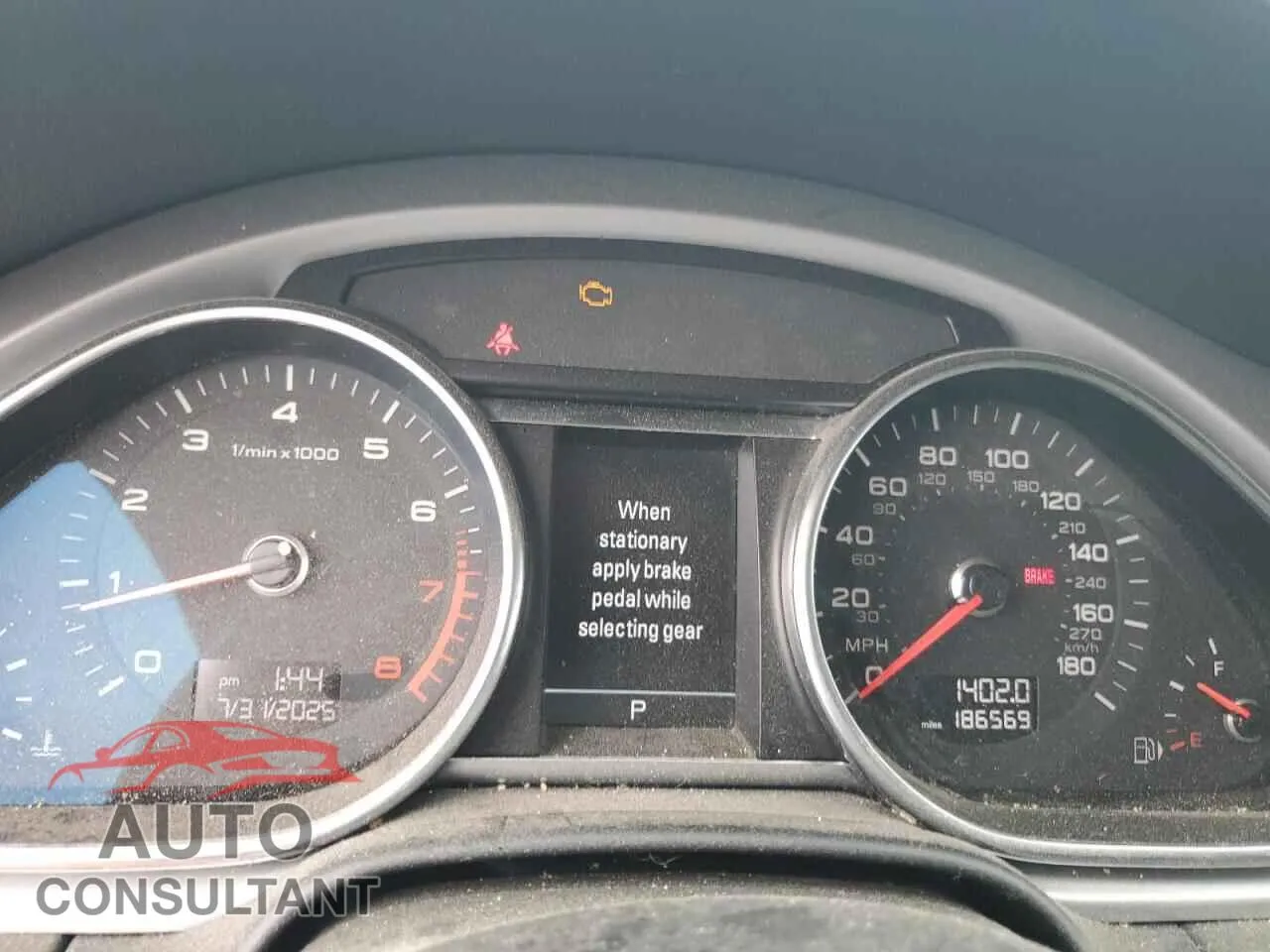 2013 AUDI Q7 Damaged VIN WA1DGAFE7DD011897 – trunk area