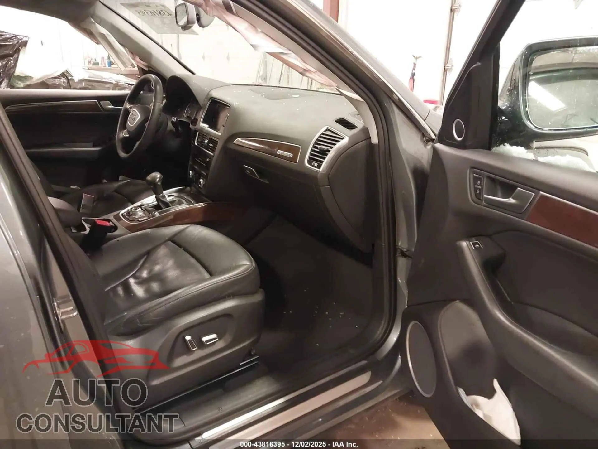 2016 AUDI Q5 Damaged VIN WA1L2AFPXGA073103 – interior seats