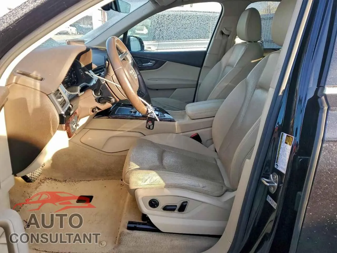 2017 AUDI Q7 Damaged VIN WA1LAAF75HD020568 – exterior detail