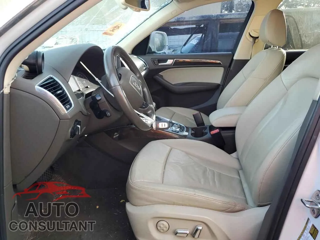 2014 AUDI Q5 Damaged VIN WA1LFAFP7EA028508 – exterior detail