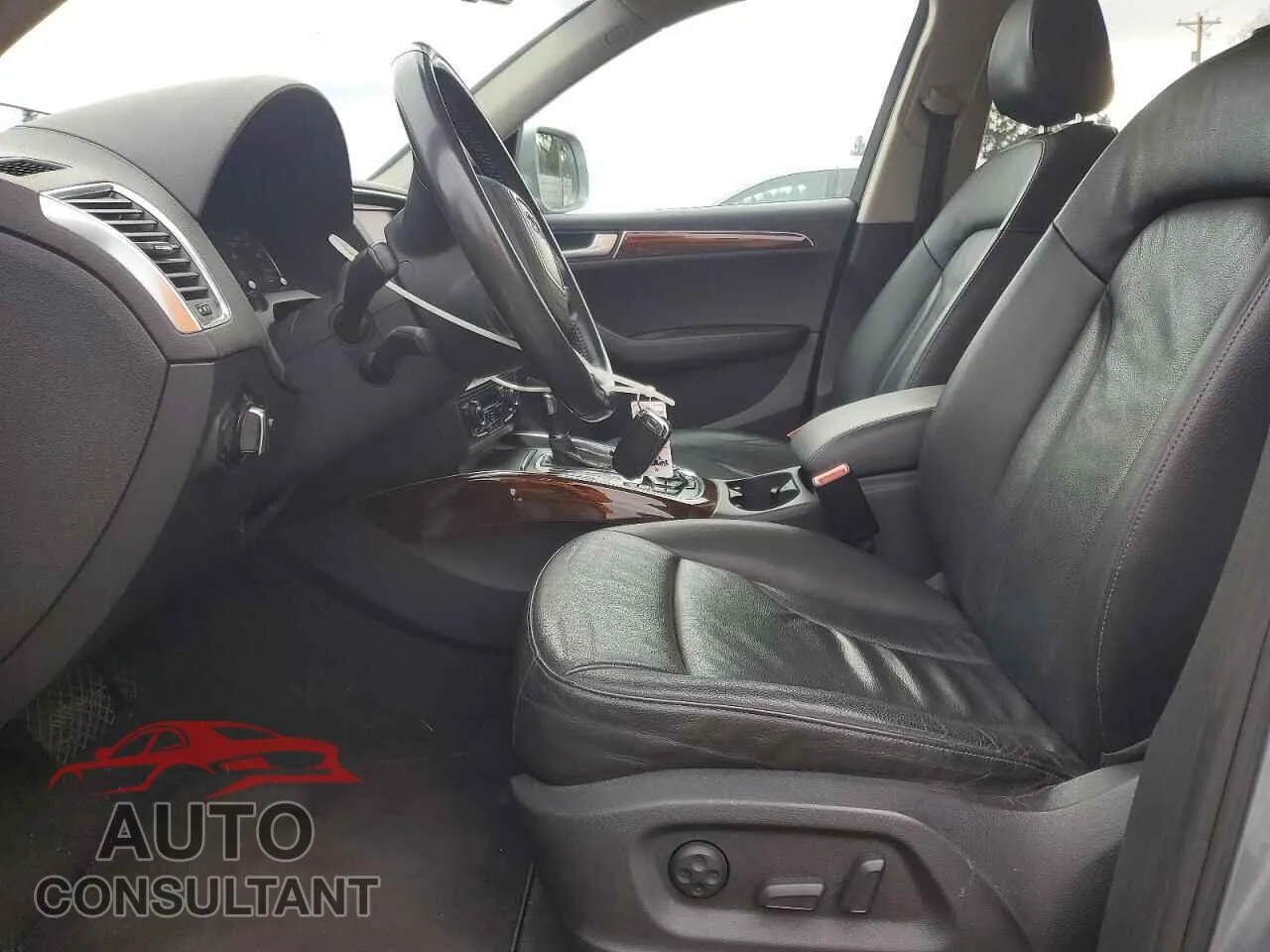 2011 AUDI Q5 Damaged VIN WA1LFAFP9BA103270 – exterior detail