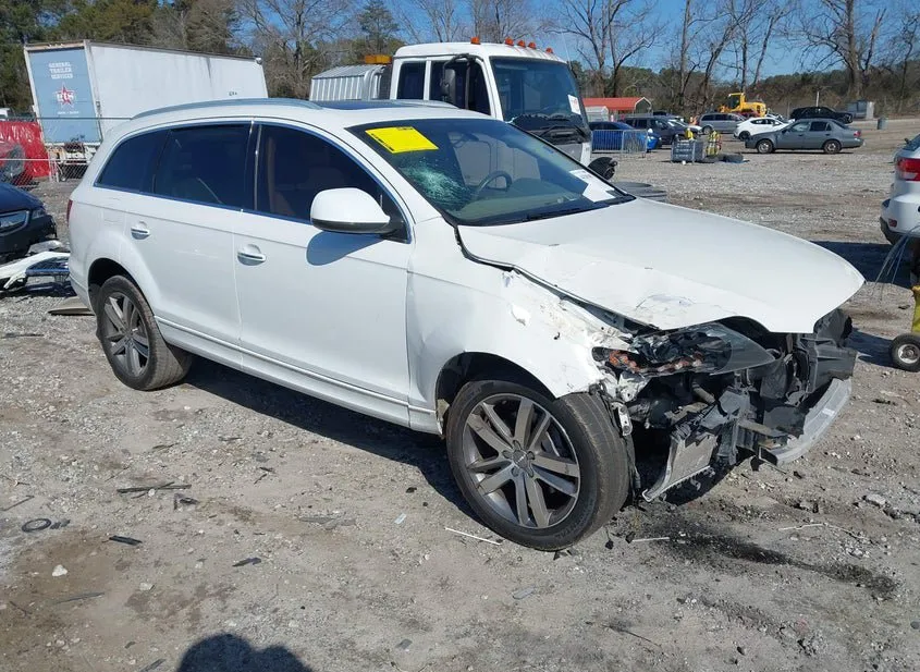2015 AUDI Q7 Used VIN WA1LGAFE8FD013916 – side profile