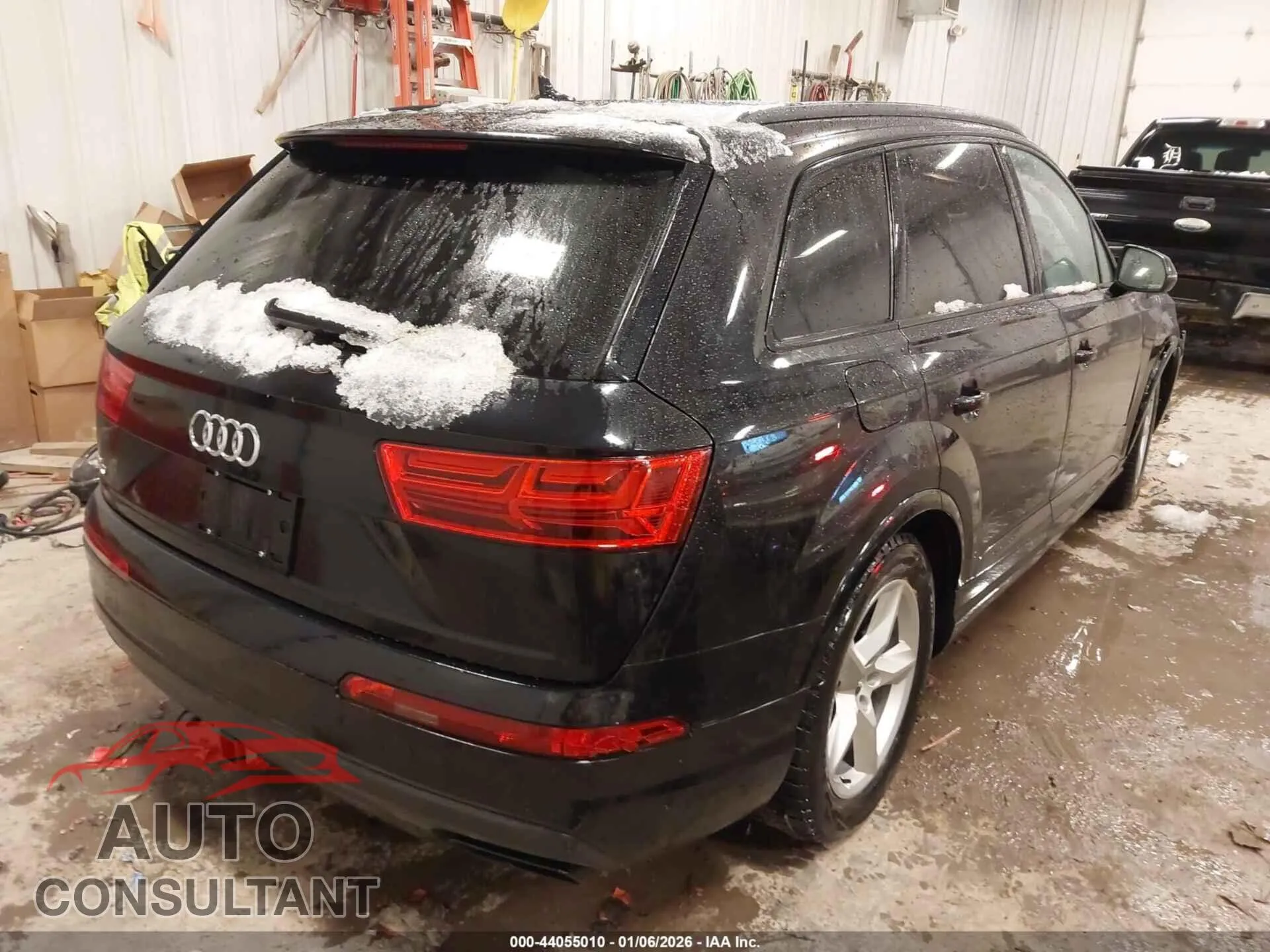 2019 AUDI Q7 Damaged VIN WA1VAAF73KD026188 – dashboard