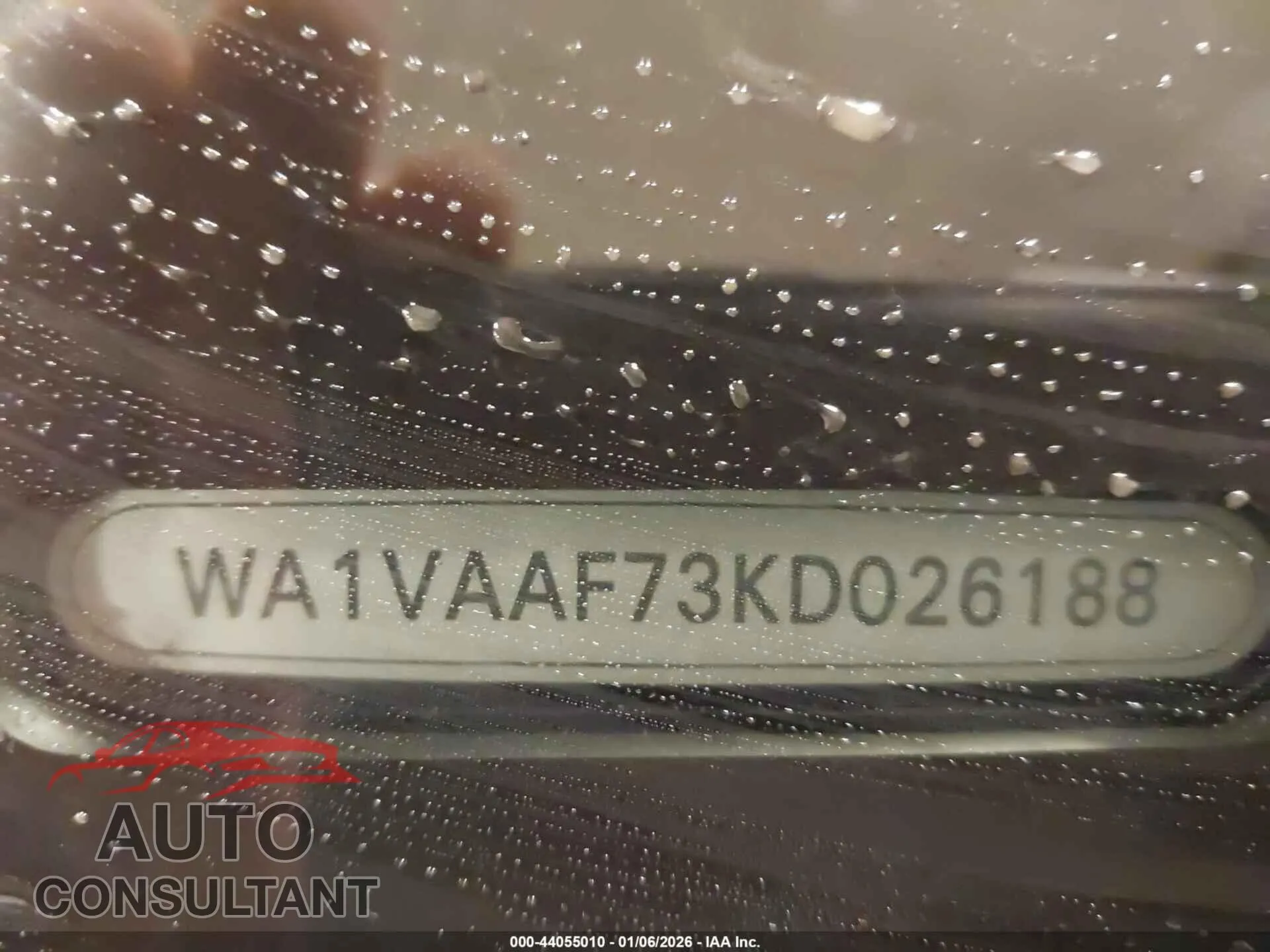 2019 AUDI Q7 Damaged VIN WA1VAAF73KD026188 – trunk area
