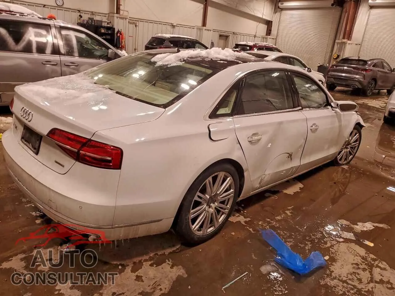 2015 AUDI A8 Damaged VIN WAU3GAFD9FN021592 – side profile