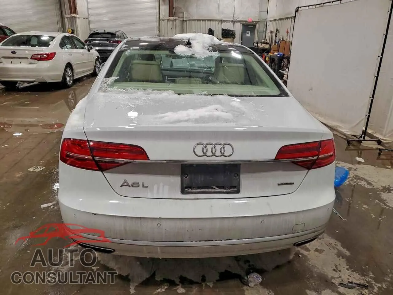 2015 AUDI A8 Damaged VIN WAU3GAFD9FN021592 – engine bay