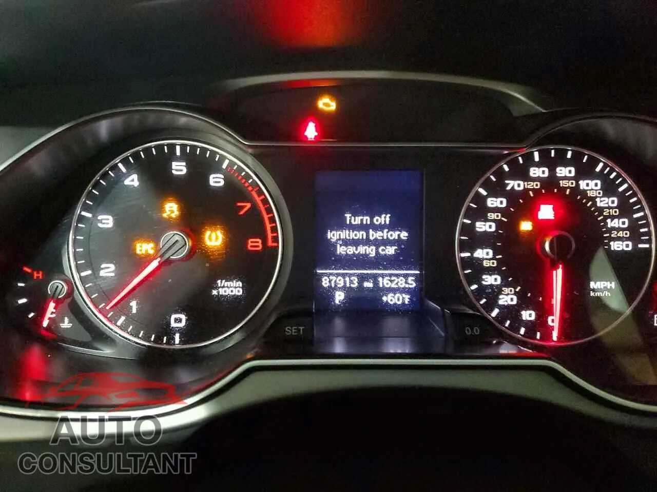 2015 AUDI A4 Damaged VIN WAUAFAFL1FN025914 – trunk area