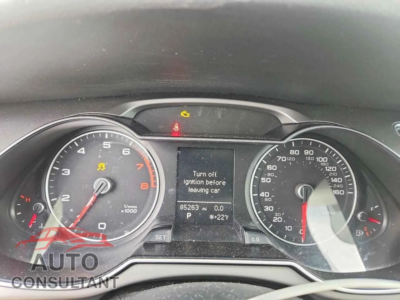 2015 AUDI A4 Damaged VIN WAUAFAFL8FN016899 – trunk area
