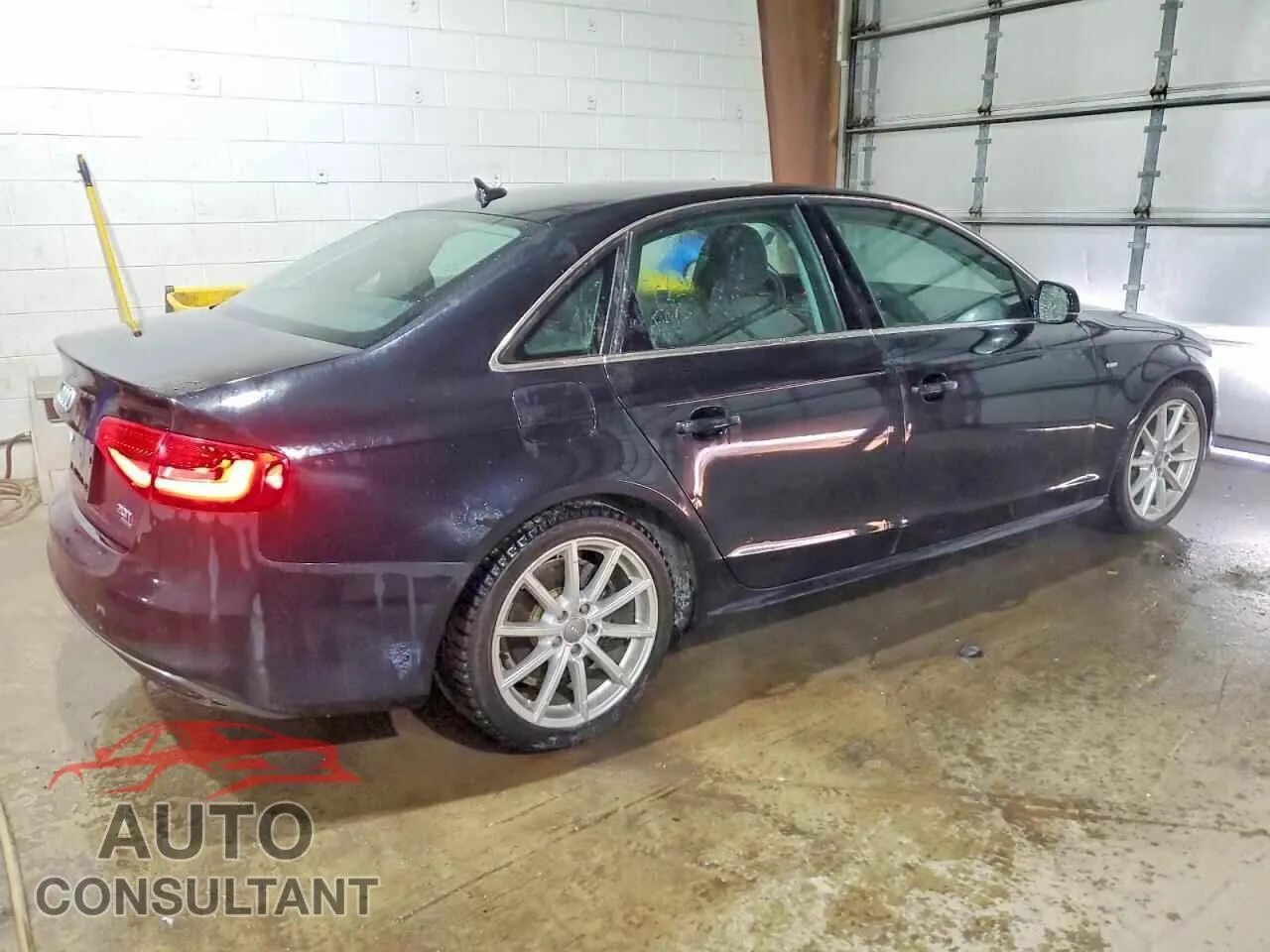 2014 AUDI A4 Damaged VIN WAUFFAFL3EN000582 – side profile 2014 AUDI A4 Damaged VIN WAUFFAFL3EN000582 – side profile