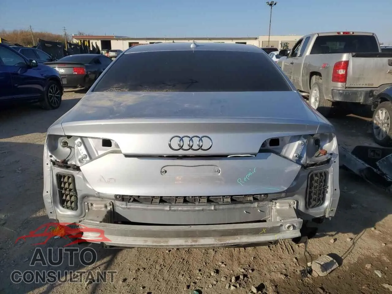 2015 AUDI A8 Damaged VIN WAUJ2AFD1FN024525 – engine bay