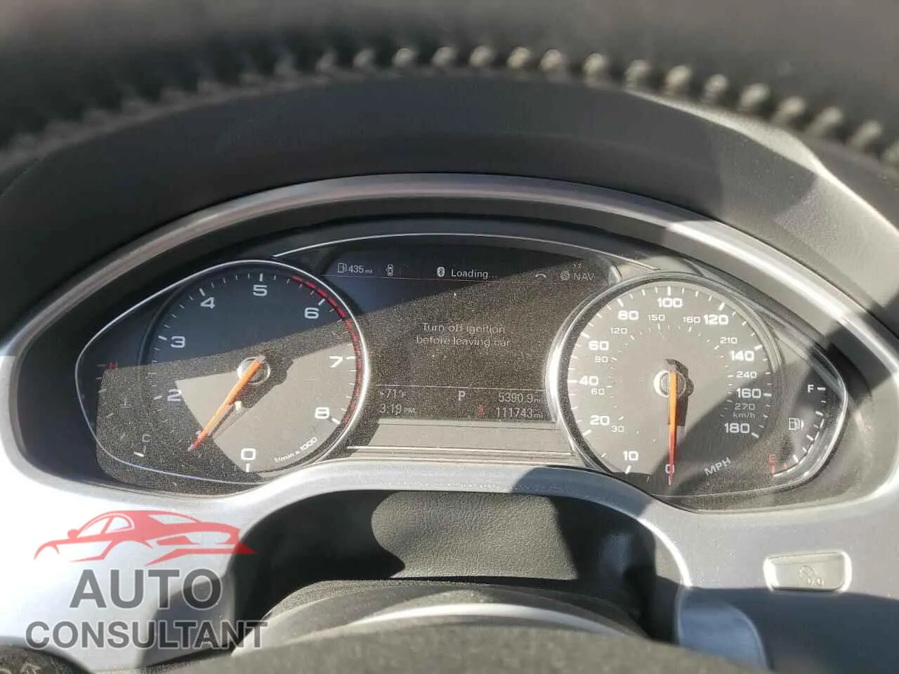 2015 AUDI A8 Damaged VIN WAUJ2AFD1FN024525 – trunk area